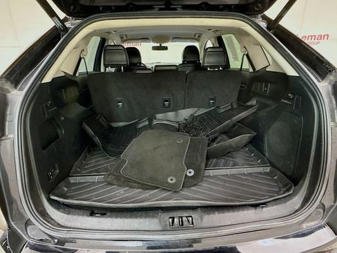 Used 2018 Ford Edge Titanium image 26