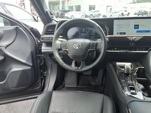 Used 2024 Toyota Crown AWD/4WD image 11