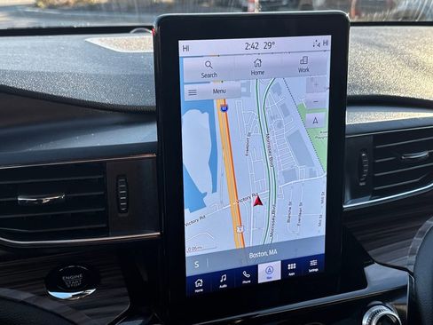 Used 2023 Ford Explorer Limited w/ Limited Technology Package image 25