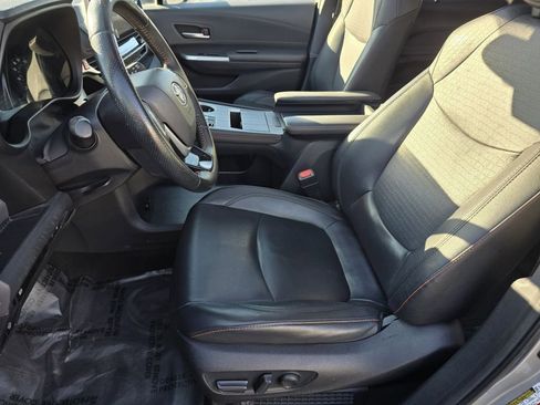Used 2021 Toyota Sienna XSE FWD image 33