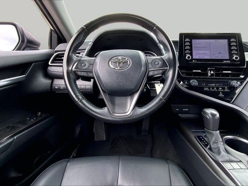 Used 2023 Toyota Camry SE FWD image 6