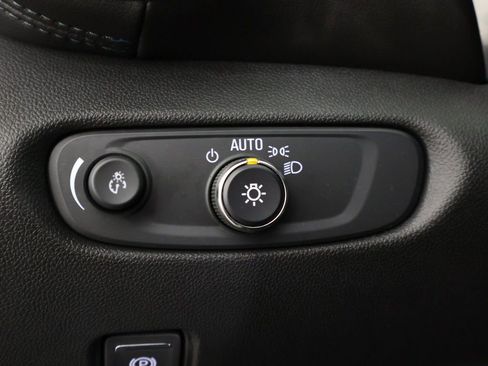 Used 2022 Chevrolet Blazer LT FWD image 40
