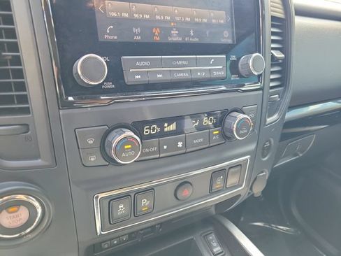 Used 2024 Nissan Titan 2WD Crew Cab image 30