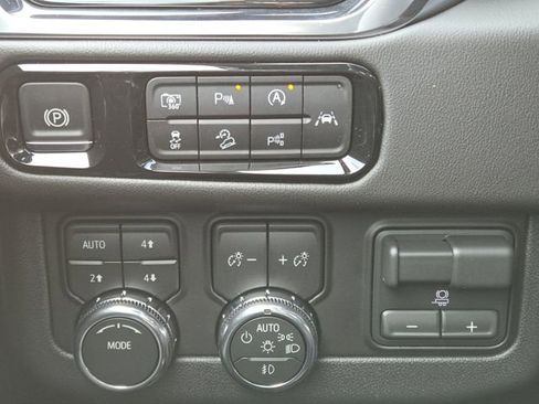 New 2026 GMC Yukon XL Elevation w/ Elevation Premium Package image 14