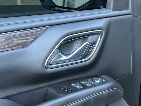 Used 2022 Chevrolet Tahoe LT image 14