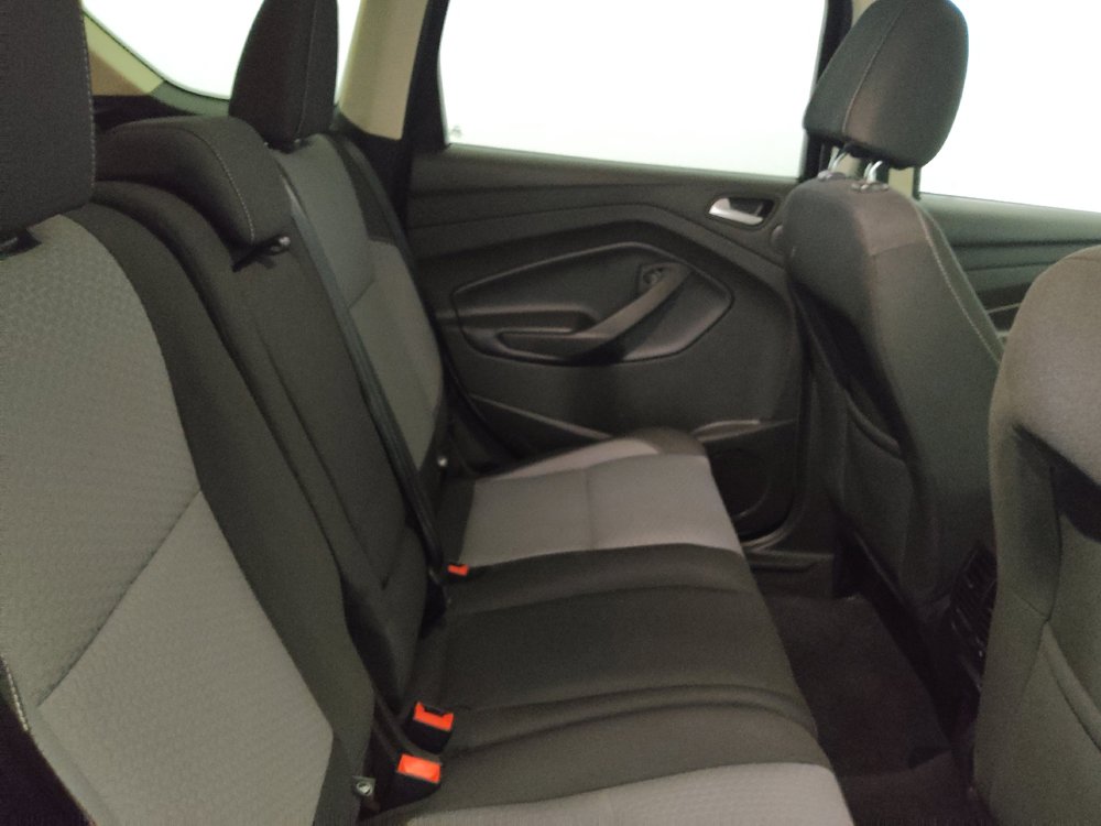Used 2017 Ford Escape SE w/ Equipment Group 201A AWD/4WD image 19