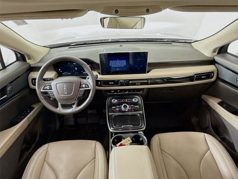 Used 2023 Lincoln Nautilus Reserve image 21