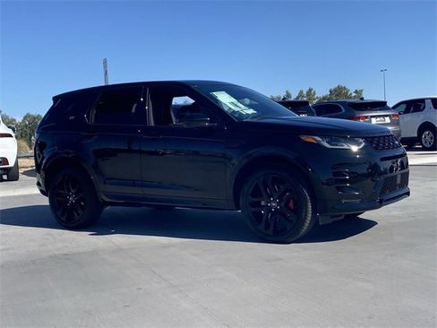 Used 2025 Land Rover Discovery Sport Dynamic SE image 2