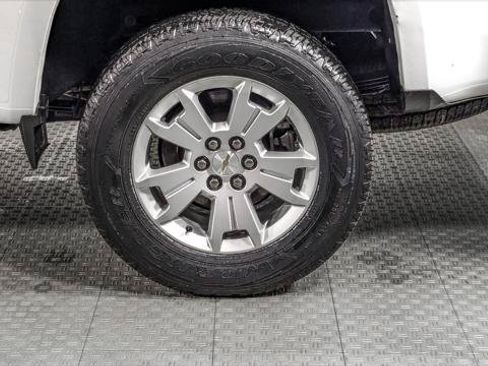 Used 2022 Chevrolet Colorado LT w/ Fleet Safety Package RWD image 29
