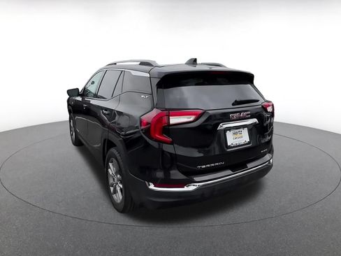 Used 2024 GMC Terrain SLT AWD/4WD image 11