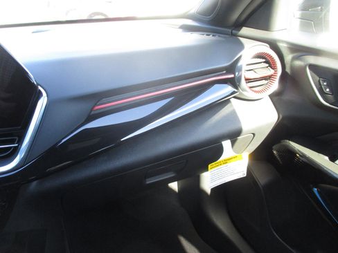 New 2026 Chevrolet Trax RS w/ Sunroof Package image 20