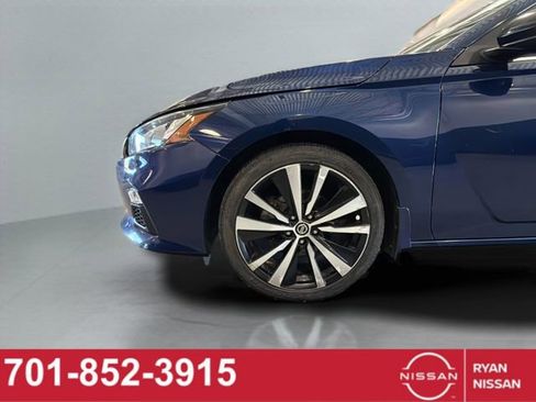 Certified 2019 Nissan Altima 2.5 SR AWD/4WD image 23