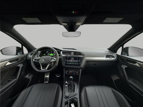 Used 2022 Volkswagen Tiguan SE R-Line AWD/4WD image 5