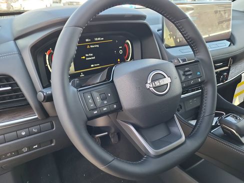 New 2026 Nissan Rogue Platinum image 8