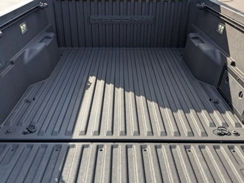 Used 2024 Toyota Tacoma Limited w/ Limited Package (LT) image 6