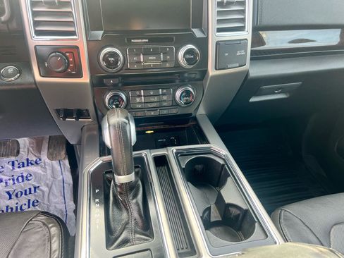 Used 2015 Ford F150 Platinum w/ Equipment Group 701A Luxury AWD/4WD image 12