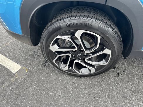 Used 2025 Chevrolet Trax RS w/ Driver Confidence Package image 18