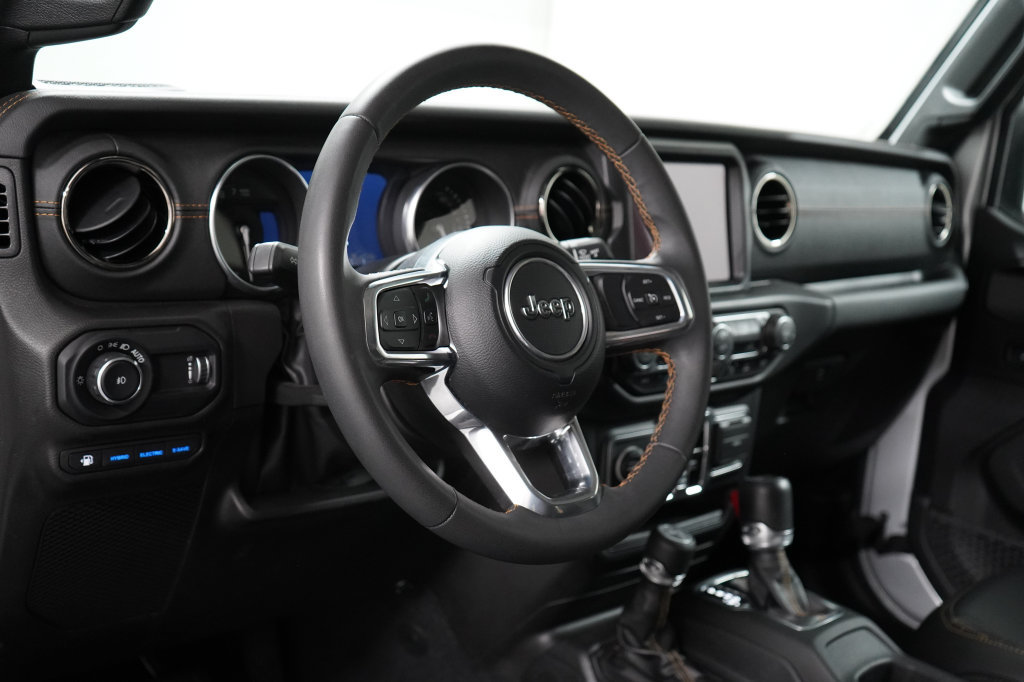 Used 2023 Jeep Wrangler Unlimited Sahara AWD/4WD image 12