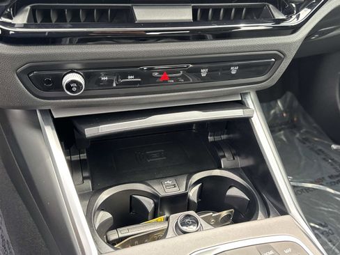 Used 2025 BMW 230i Coupe RWD image 18