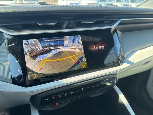 New 2026 Jeep Cherokee Laredo AWD/4WD image 23