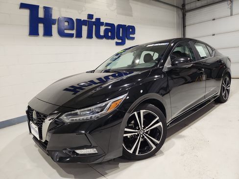 Used 2022 Nissan Sentra SR w/ SR Premium Package image 1