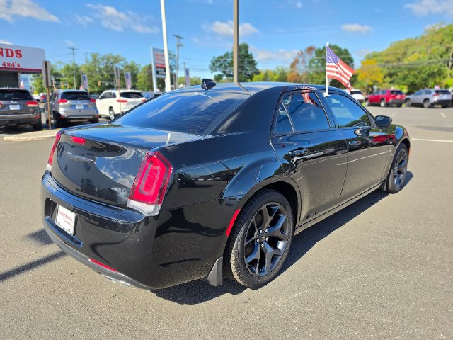 Used 2023 Chrysler 300 Touring w/ Sport Appearance Package RWD image 7