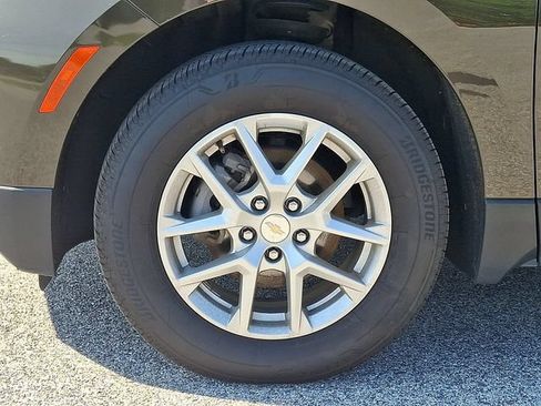 Used 2023 Chevrolet Equinox LT AWD/4WD image 12