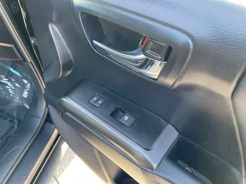 Used 2021 Toyota Tacoma TRD Sport w/ Technology Package image 32