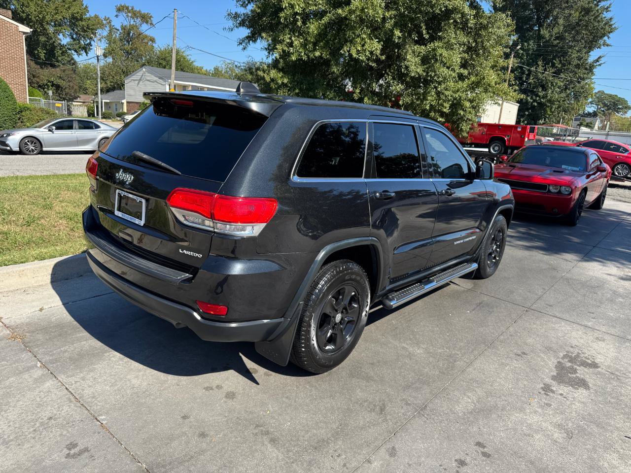 Used 2016 Jeep Grand Cherokee Laredo RWD image 7