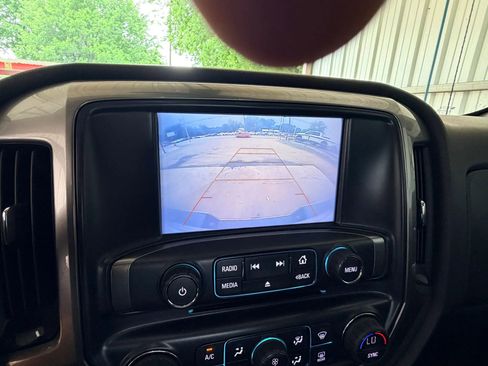 Used 2018 Chevrolet Silverado 1500 LT w/ Texas Edition AWD/4WD image 18