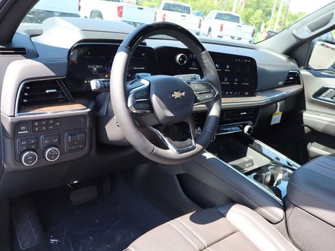 New 2026 Chevrolet Suburban High Country AWD/4WD image 6