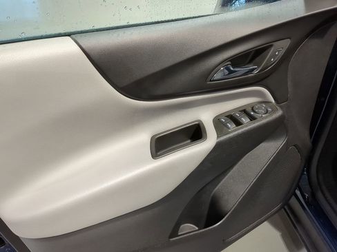 Used 2022 Chevrolet Equinox LS AWD/4WD image 14
