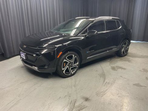 Used 2025 Chevrolet Equinox EV LT w/ Convenience Package II AWD/4WD image 3