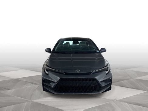 Used 2024 Toyota Corolla SE FWD image 3