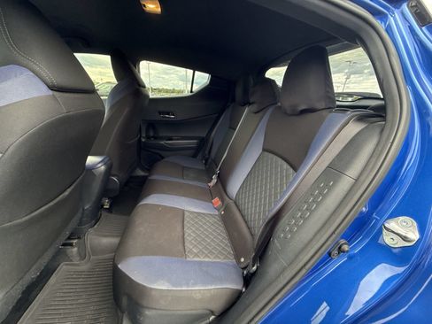Used 2020 Toyota C-HR XLE FWD image 21