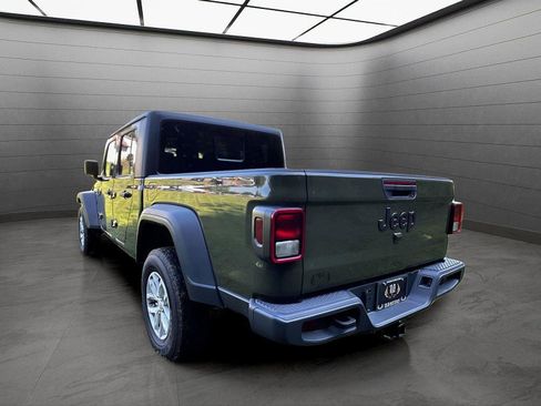New 2023 Jeep Gladiator Sport image 3