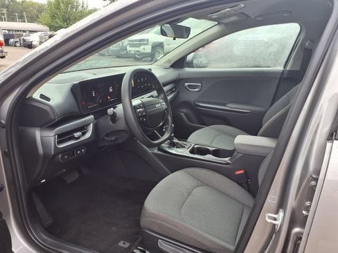 Used 2025 Kia K4 FWD image 18