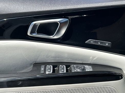 Used 2022 Kia Carnival SX Prestige FWD image 24