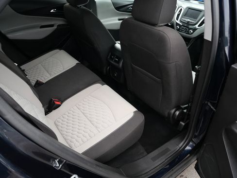 Used 2021 Chevrolet Equinox LS AWD/4WD image 22