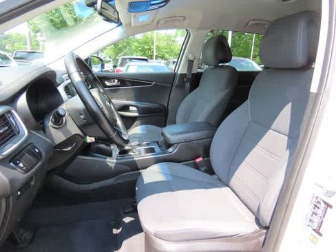 Used 2016 Kia Sorento AWD w/ LX Convenience Package image 14