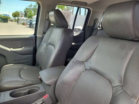 Certified 2019 Nissan Frontier SL RWD image 19