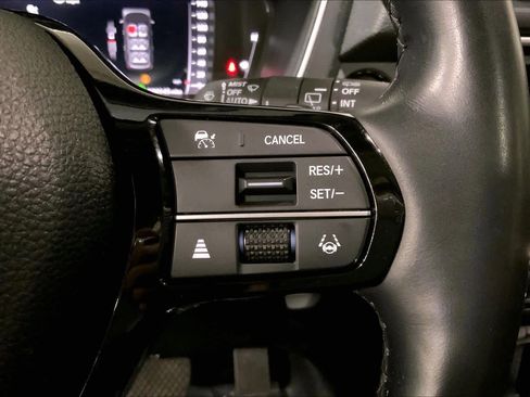 Used 2025 Honda Pilot Elite image 25