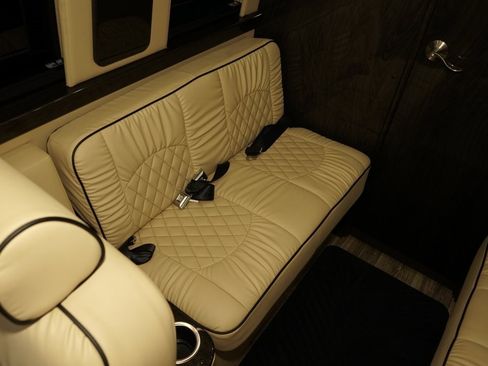 Used 2022 Mercedes-Benz Sprinter 3500 image 32