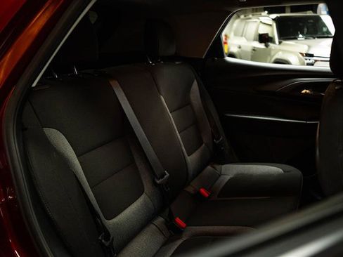 Used 2022 Chevrolet TrailBlazer LT w/ Confidence II Package image 11