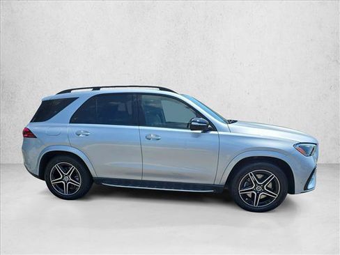 Used 2025 Mercedes-Benz GLE 350 4MATIC image 4