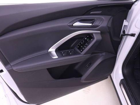 Used 2025 Audi Q5 Premium Plus AWD/4WD image 12