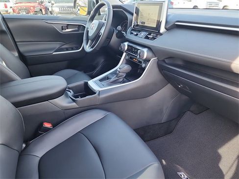 Used 2025 Toyota RAV4 XLE Premium w/ Blackout Package (GST) image 18