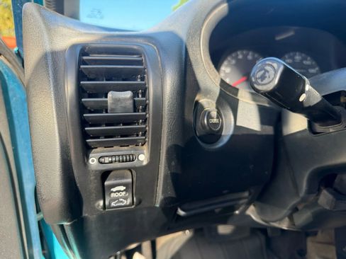 Used 1995 Acura Integra LS image 11