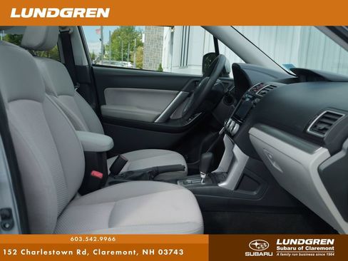 Used 2016 Subaru Forester 2.5i Premium AWD/4WD image 11
