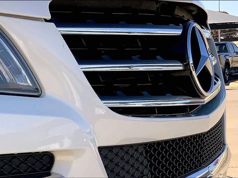 Used 2013 Mercedes-Benz ML 350 BlueTEC 4MATIC image 28